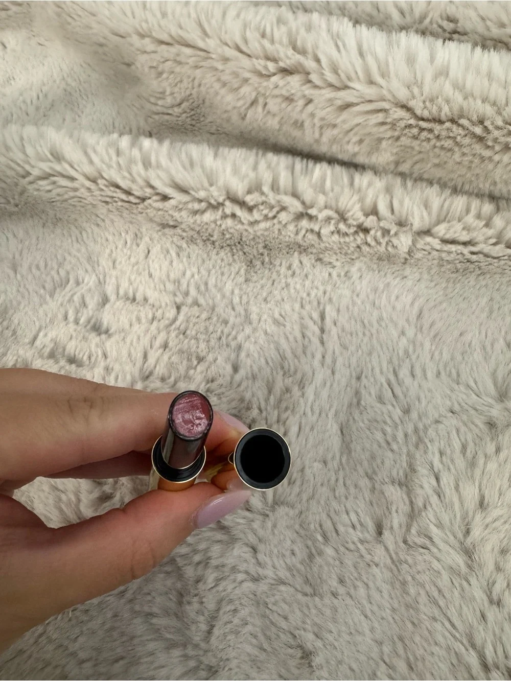Hourglass Phantom Volumizing Glossy Lip Balm- Slip